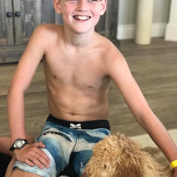 Meet your Posher, Danielle - Picture 1 of 2